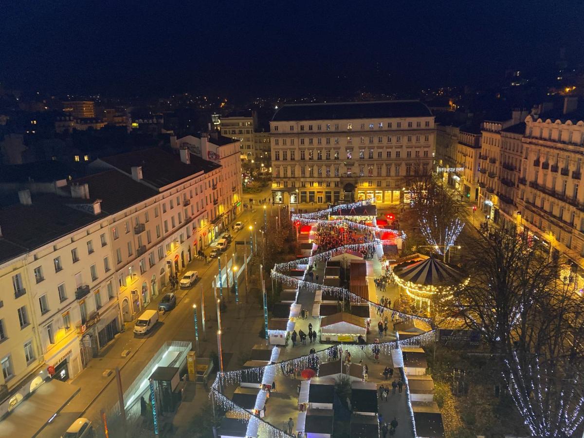 22 Chic & Cosy Grand Appart 92M2 Parking Gratuit Hypercentre Netflix Saint-Etienne  Exteriér fotografie